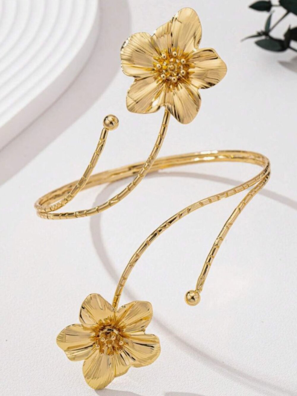 gold arm cuff - Picture 2 of 2